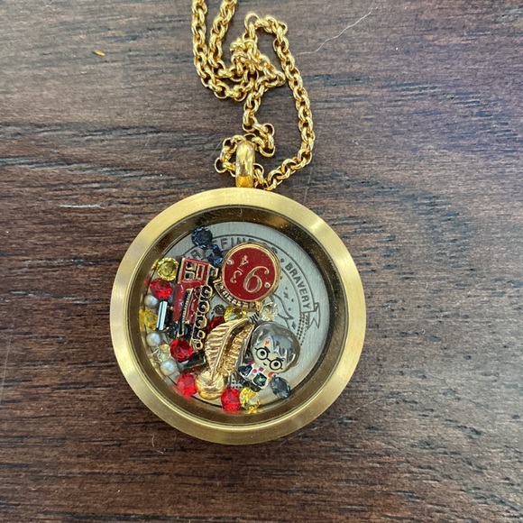 Origami owl Harry Potter charm necklace - Picture 6 of 11